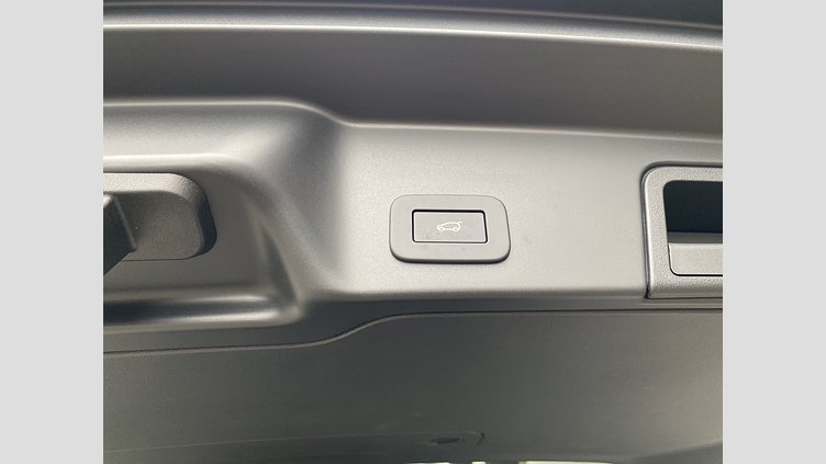 2024 認定中古車 Land Rover Range Rover Evoque フジホワイト P300eプラグインハイブリッド（ガソリン） スタンダードホイールベース DYNAMIC HSE