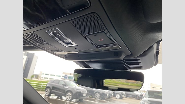 2024 認定中古車 Land Rover Range Rover Evoque フジホワイト P300eプラグインハイブリッド（ガソリン） スタンダードホイールベース DYNAMIC HSE