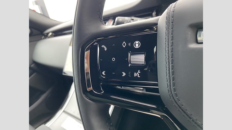 2024 認定中古車 Land Rover Range Rover Evoque フジホワイト P300eプラグインハイブリッド（ガソリン） スタンダードホイールベース DYNAMIC HSE