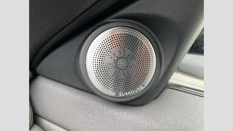 2024 認定中古車 Land Rover Range Rover Evoque フジホワイト P300eプラグインハイブリッド（ガソリン） スタンダードホイールベース DYNAMIC HSE