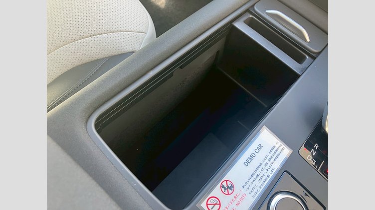 2024 認定中古車 Land Rover Discovery シャラントグレイ D350マイルドハイブリッド（ディーゼル） S