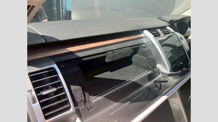 2024 認定中古車 Land Rover Discovery シャラントグレイ D350マイルドハイブリッド（ディーゼル） S