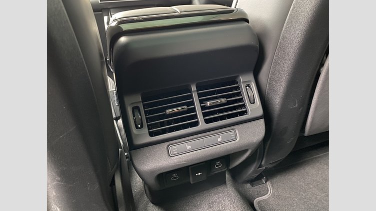 2024 認定中古車 Land Rover Range Rover Evoque フジホワイト P300eプラグインハイブリッド（ガソリン） スタンダードホイールベース DYNAMIC HSE