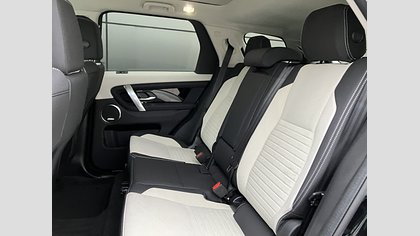 Discovery Sport 9
