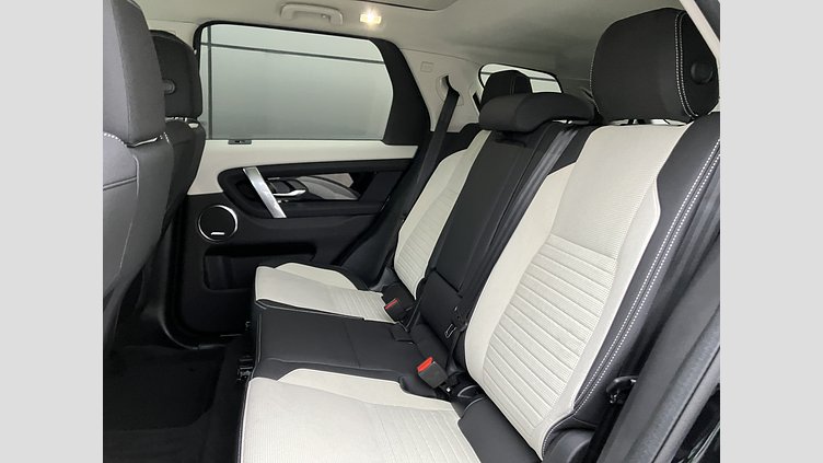2024 認定中古車 Land Rover Discovery Sport サントリーニブラック D200マイルドハイブリッド（ディーゼル） 標準ホイール S