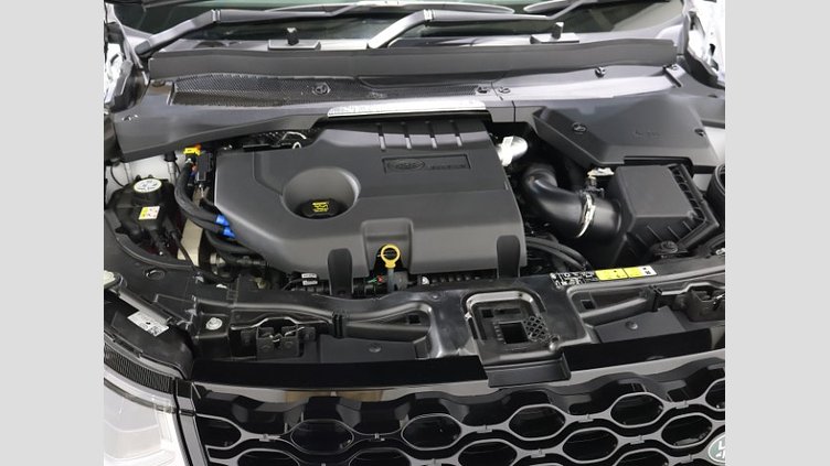 2024 認定中古車 Land Rover Discovery Sport オストゥーニパールホワイト D200マイルドハイブリッド（ディーゼル） 標準ホイール DYNAMIC SE