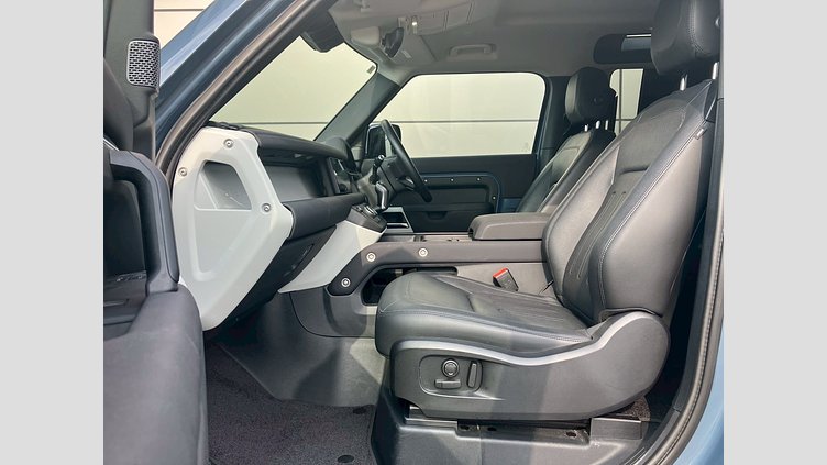 2021 認定中古車 Land Rover Defender 90 タスマンブルー P300 AWD（AT） SE