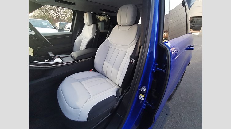 2025 認定中古車 Land Rover Range Rover Sport ベロシティブルー - グロスフィニッシュ D300マイルドハイブリッド Autobiography