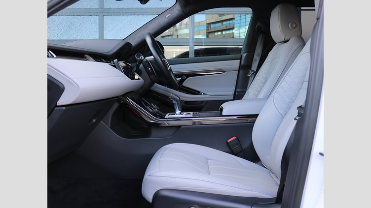 2022 認定中古車 Land Rover Range Rover Evoque オストゥーニパールホワイト P300e AWD（オートマチック）PHEV AUTOBIOGRAPHY
