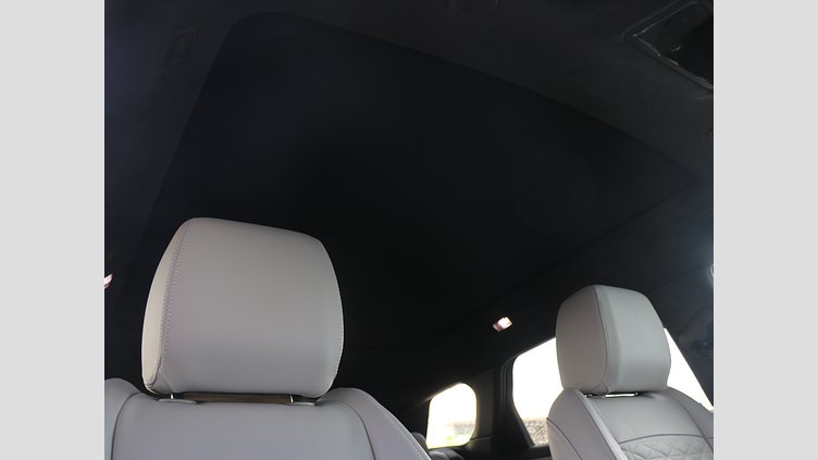 2022 認定中古車 Land Rover Range Rover Evoque オストゥーニパールホワイト P300e AWD（オートマチック）PHEV AUTOBIOGRAPHY