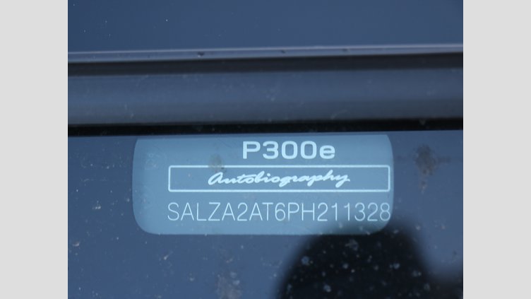 2022 認定中古車 Land Rover Range Rover Evoque オストゥーニパールホワイト P300e AWD（オートマチック）PHEV AUTOBIOGRAPHY