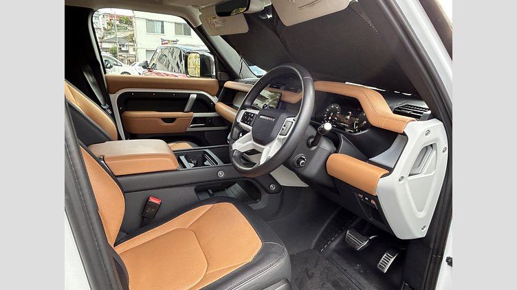2023 認定中古車 Land Rover Defender 110 フジホワイト D300 AWD（AT） X-DYNAMIC HSE