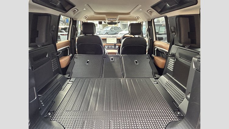 2023 認定中古車 Land Rover Defender 110 フジホワイト D300 AWD（AT） X-DYNAMIC HSE