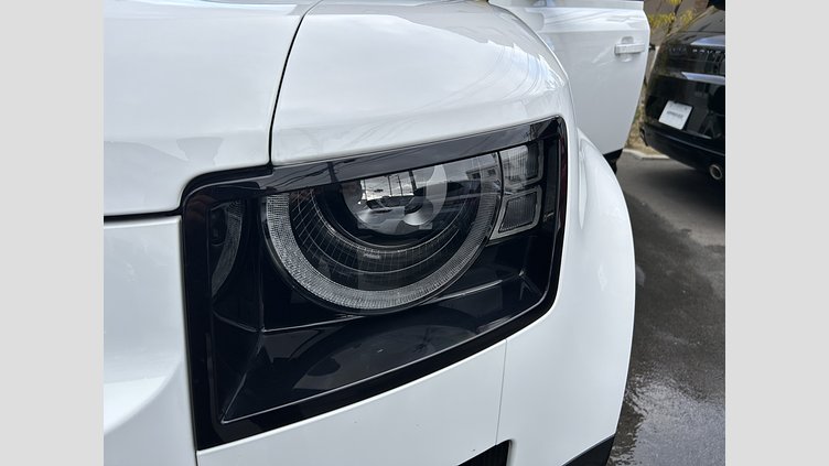 2023 認定中古車 Land Rover Defender 110 フジホワイト D300 AWD（AT） X-DYNAMIC HSE