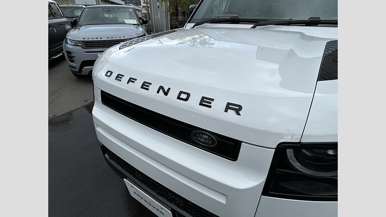 2023 認定中古車 Land Rover Defender 110 フジホワイト D300 AWD（AT） X-DYNAMIC HSE