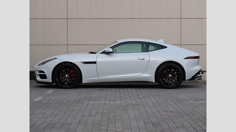 2019 認定中古車 Jaguar F-Type Yulong White V8Sチャージャー　550PS Rクーペ