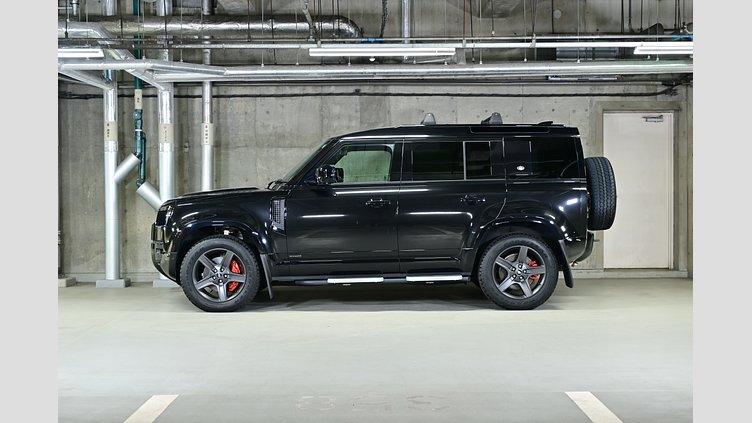2022 認定中古車 Land Rover Defender 110 サントリーニブラック D300 AWD（AT） X