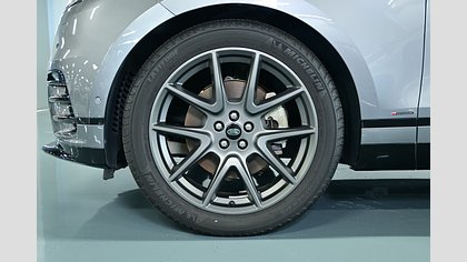 Range Rover Velar 6