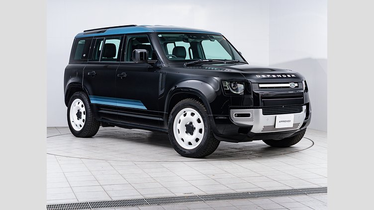 2024 認定中古車 Land Rover Defender 110 サントリーニブラック D300 AWD（AT） S