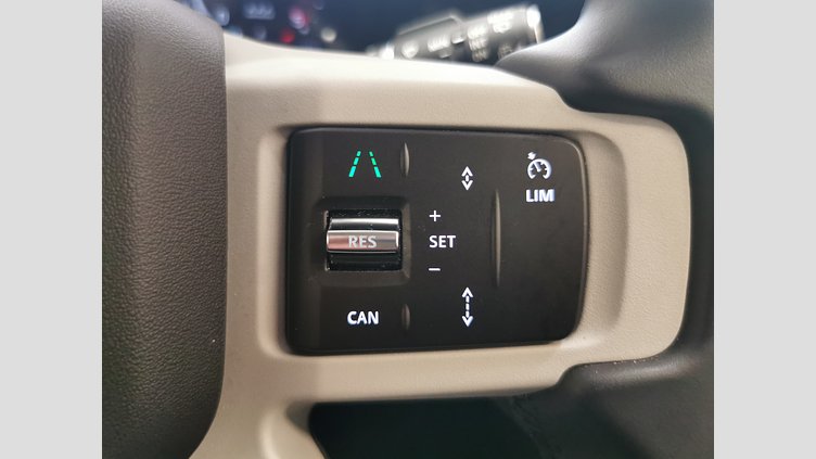 2023 認定中古車 Land Rover Defender 110 サントリーニブラック D300 AWD（AT） S