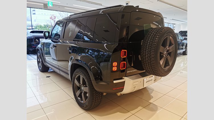 2023 認定中古車 Land Rover Defender 110 サントリーニブラック D300 AWD（AT） S