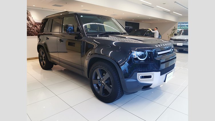 2023 認定中古車 Land Rover Defender 110 サントリーニブラック D300 AWD（AT） S