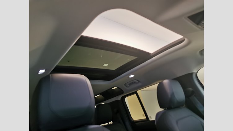 2023 認定中古車 Land Rover Defender 110 サントリーニブラック D300 AWD（AT） S