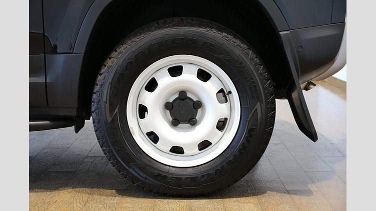 2023 認定中古車 Land Rover Defender 90 Santorini Black 2.0 litre i4P Petrol Standard P300