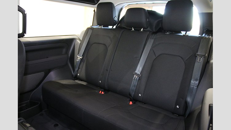 2023 認定中古車 Land Rover Defender 90 Santorini Black 2.0 litre i4P Petrol Standard P300