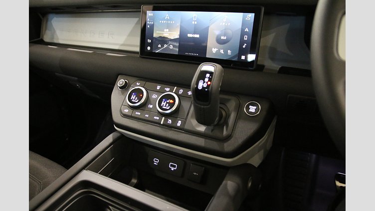 2023 認定中古車 Land Rover Defender 90 Santorini Black 2.0 litre i4P Petrol Standard P300