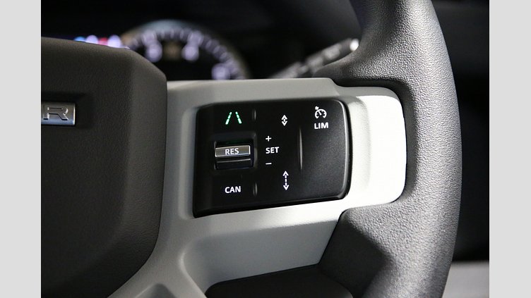 2023 認定中古車 Land Rover Defender 90 Santorini Black 2.0 litre i4P Petrol Standard P300