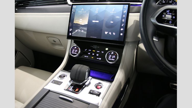 2023 認定中古車 Jaguar F-Pace ブルーファイアブルー P250 AWD（オートマチック） R-DYNAMIC BLACK CURATED FOR JAPAN