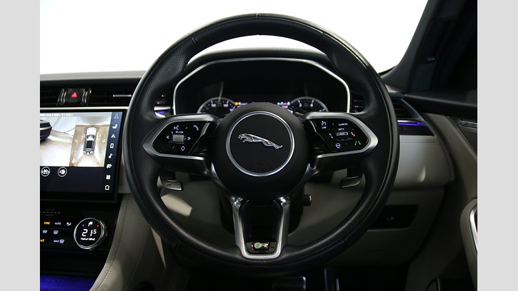 2023 認定中古車 Jaguar F-Pace ブルーファイアブルー P250 AWD（オートマチック） R-DYNAMIC BLACK CURATED FOR JAPAN