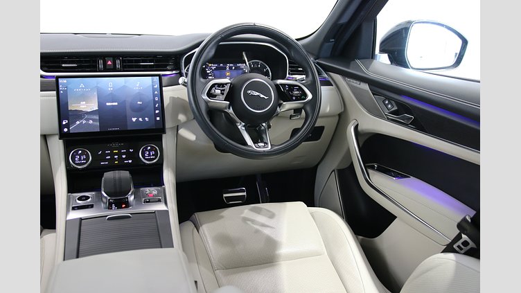 2023 認定中古車 Jaguar F-Pace ブルーファイアブルー P250 AWD（オートマチック） R-DYNAMIC BLACK CURATED FOR JAPAN