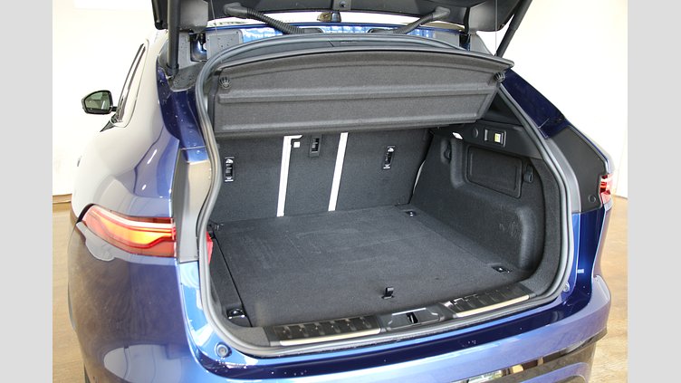 2023 認定中古車 Jaguar F-Pace ブルーファイアブルー P250 AWD（オートマチック） R-DYNAMIC BLACK CURATED FOR JAPAN