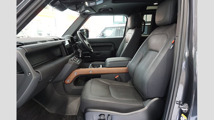 2024 認定中古車 Land Rover Defender 90 Carpathian Grey AWD X 300PS