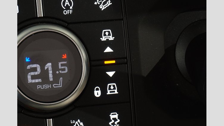 2023 認定中古車 Land Rover Defender 90 カルパチアングレイ D300 AWD（AT） X-DYNAMIC HSE