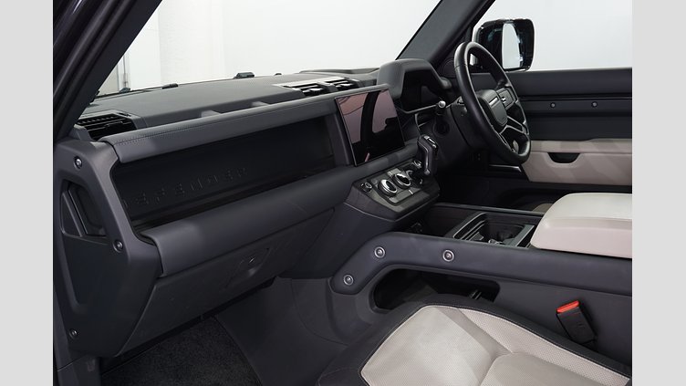 2023 認定中古車 Land Rover Defender 90 カルパチアングレイ D300 AWD（AT） X-DYNAMIC HSE