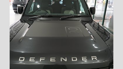 Defender 90 37