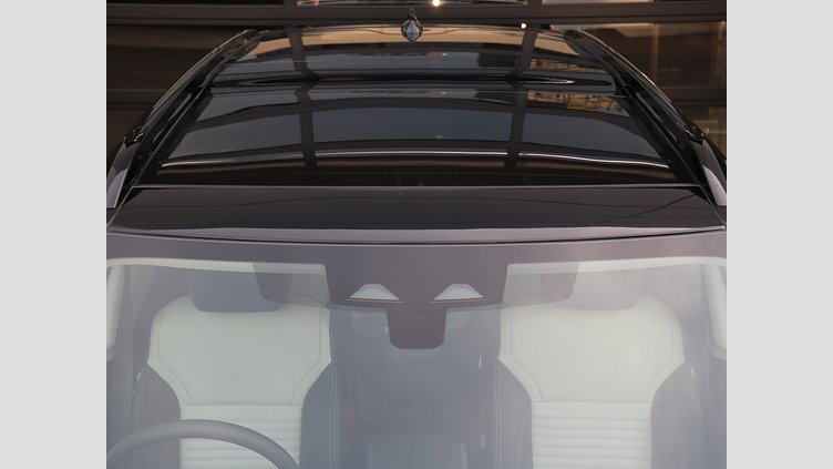 2024 認定中古車 Land Rover Discovery シリコンシルバー D350マイルドハイブリッド（ディーゼル） Dynamic SE