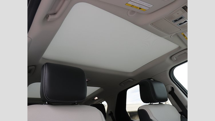 2024 認定中古車 Land Rover Discovery シリコンシルバー D350マイルドハイブリッド（ディーゼル） Dynamic SE