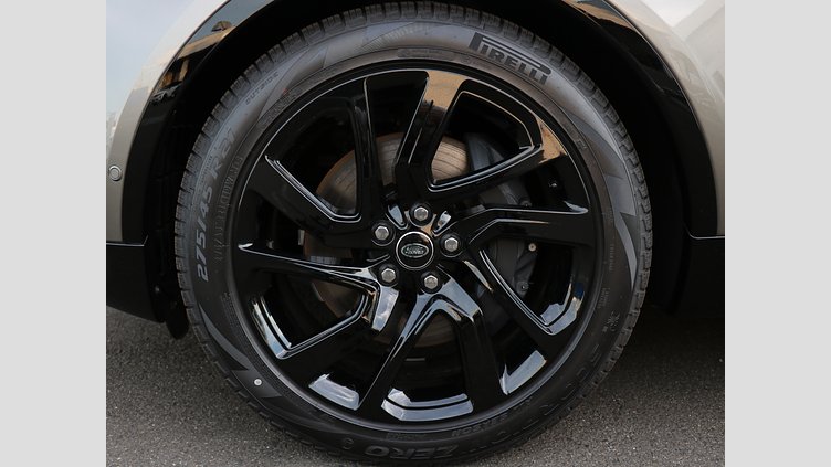 2024 認定中古車 Land Rover Discovery シリコンシルバー D350マイルドハイブリッド（ディーゼル） Dynamic SE