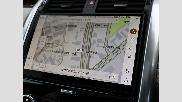 2024 認定中古車 Land Rover Discovery シリコンシルバー D350マイルドハイブリッド（ディーゼル） Dynamic SE