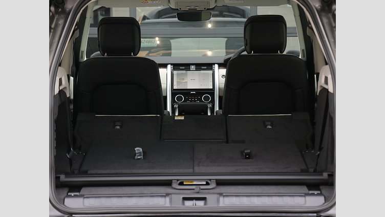 2024 認定中古車 Land Rover Discovery シリコンシルバー D350マイルドハイブリッド（ディーゼル） Dynamic SE