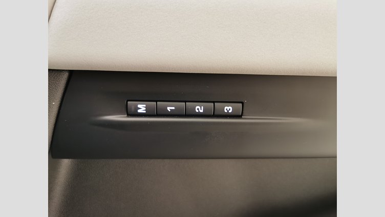 2024 認定中古車 Land Rover Range Rover Evoque カルパチアングレイ D200マイルドハイブリッド（ディーゼル） スタンダードホイールベース S