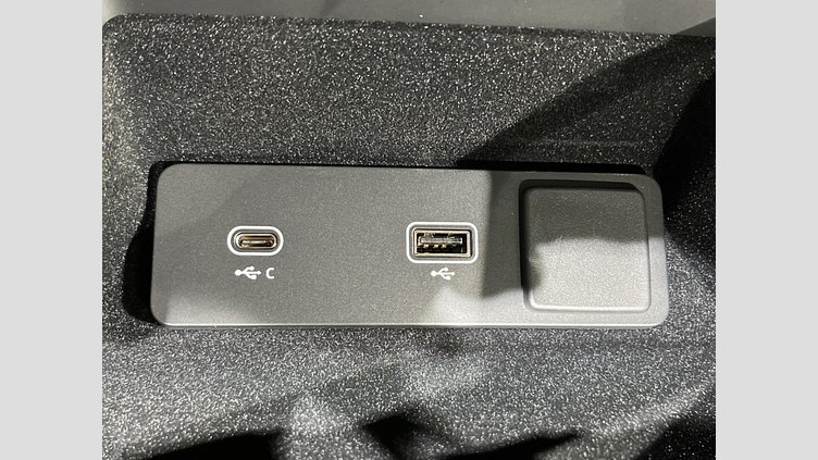 2024 認定中古車 Land Rover Discovery Sport Eiger Grey 4WD S