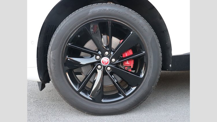 2022 認定中古車 Jaguar F-Pace フジホワイト P250 AWD（オートマチック） R-DYNAMIC BLACK