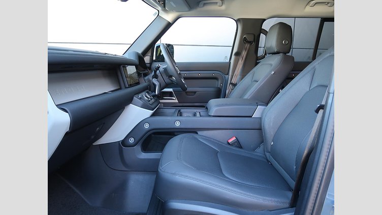 2024 認定中古車 Land Rover Defender 110 タスマンブルー P300 AWD（AT） SE