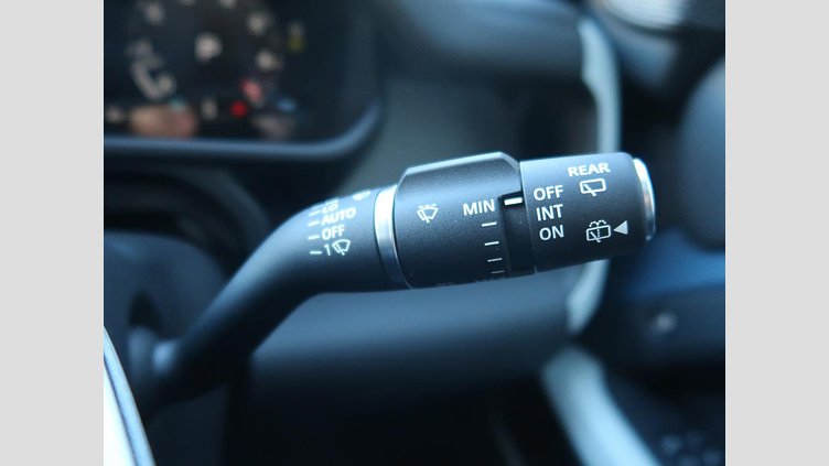 2024 認定中古車 Land Rover Defender 110 タスマンブルー P300 AWD（AT） SE