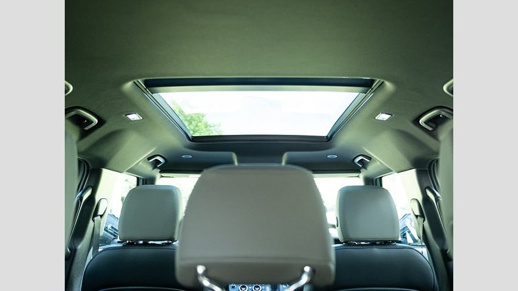 2025 Approved Land Rover Defender 110 Pangea Green 4x4 Auto D250 SE X-Dynamic